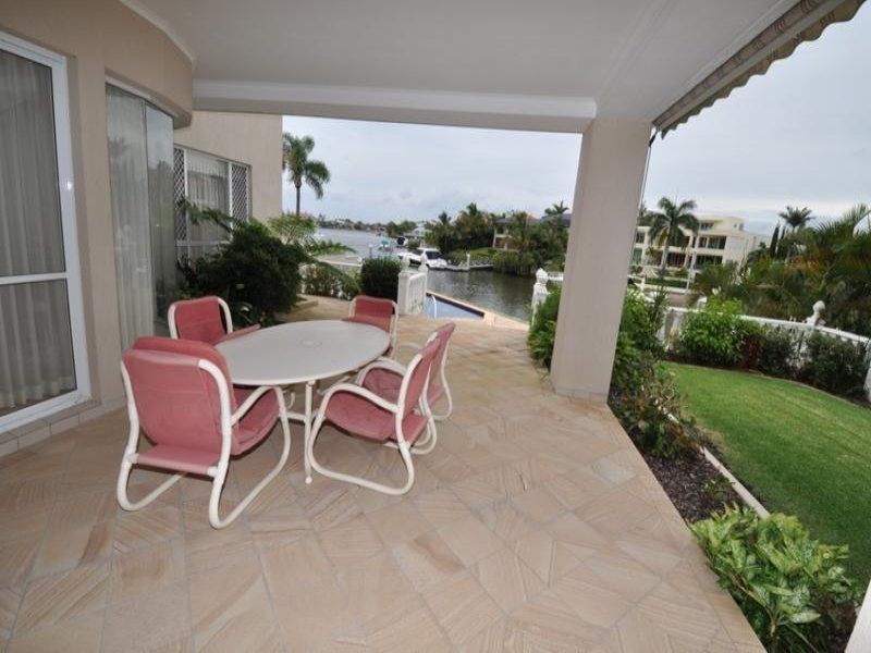 6 Rowes Street, Sorrento QLD 4217