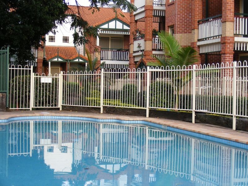 17/53 Bauer Street, Southport QLD 4215