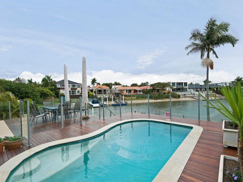 1 Skye Court, Sorrento QLD 4217