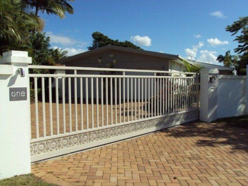 1 Skye Court, Sorrento QLD 4217