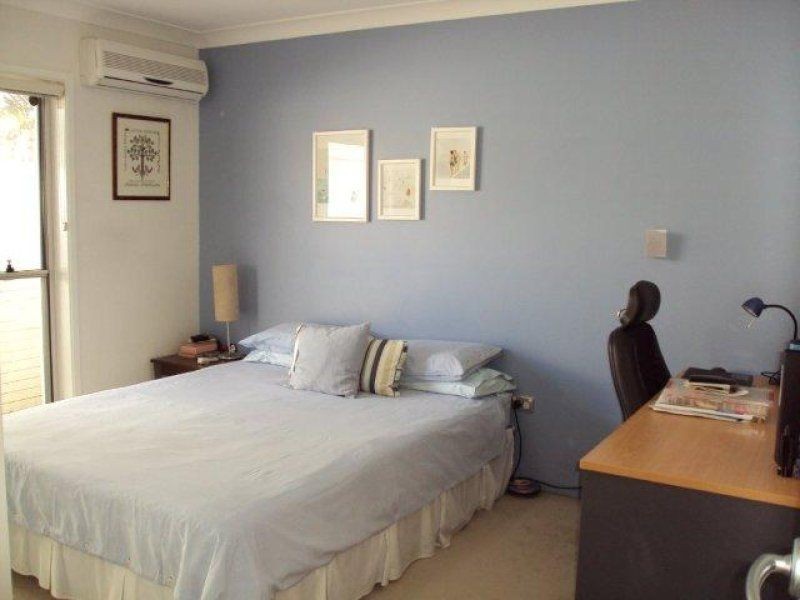 1 Skye Court, Sorrento QLD 4217