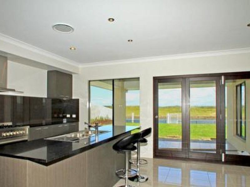 6 Sundown Place, Jacobs Well QLD 4208