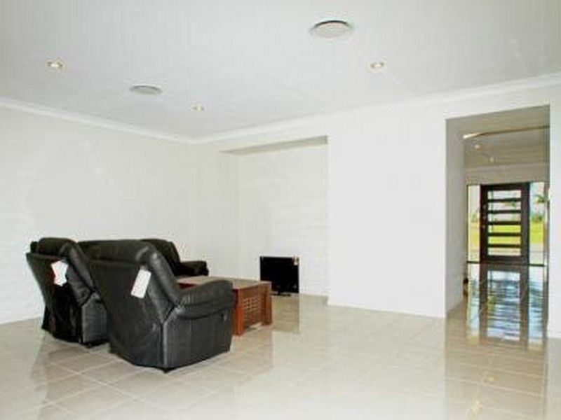 6 Sundown Place, Jacobs Well QLD 4208