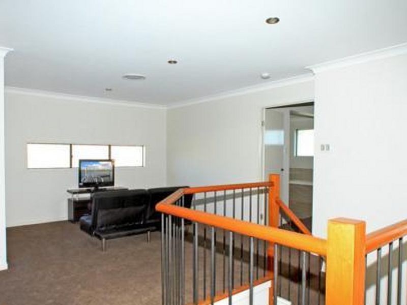 6 Sundown Place, Jacobs Well QLD 4208