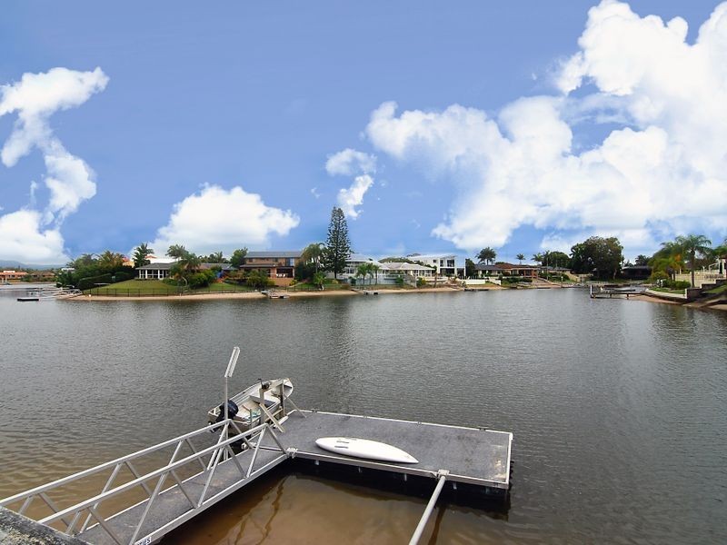 35 Boomerang Crescent, Sorrento QLD 4217