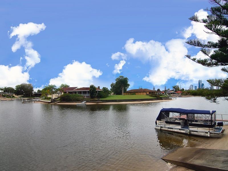 35 Boomerang Crescent, Sorrento QLD 4217