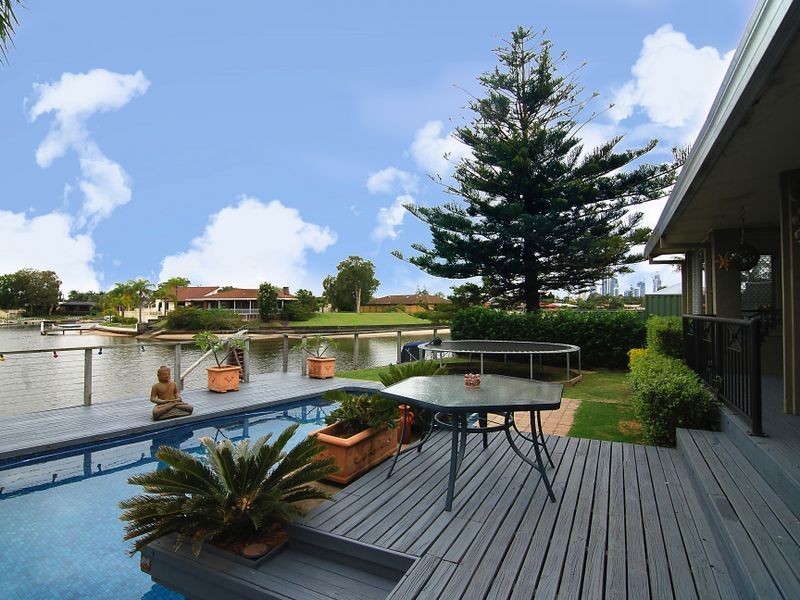 35 Boomerang Crescent, Sorrento QLD 4217