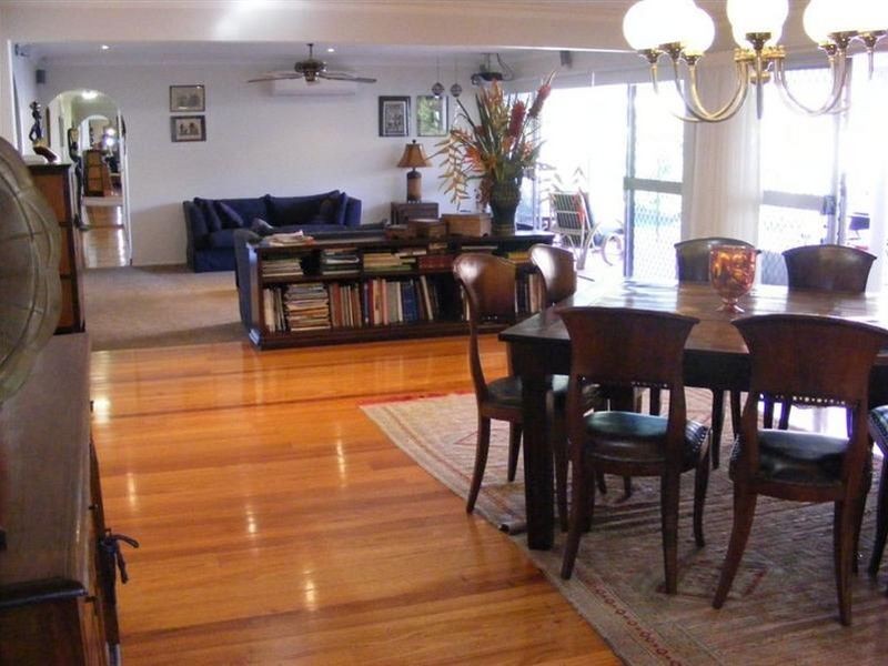 30 Namatjira Court, Broadbeach Waters QLD 4218