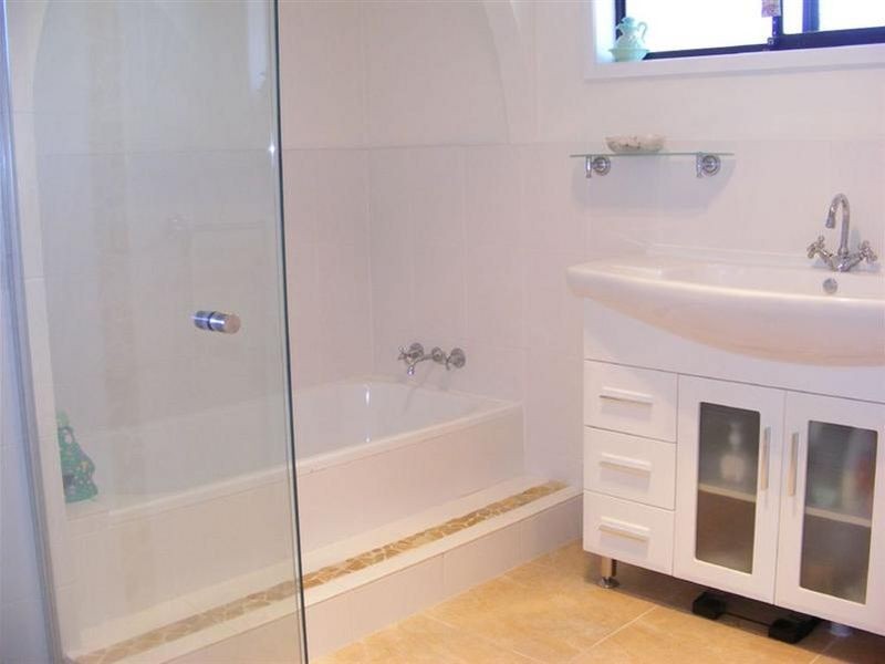 30 Namatjira Court, Broadbeach Waters QLD 4218