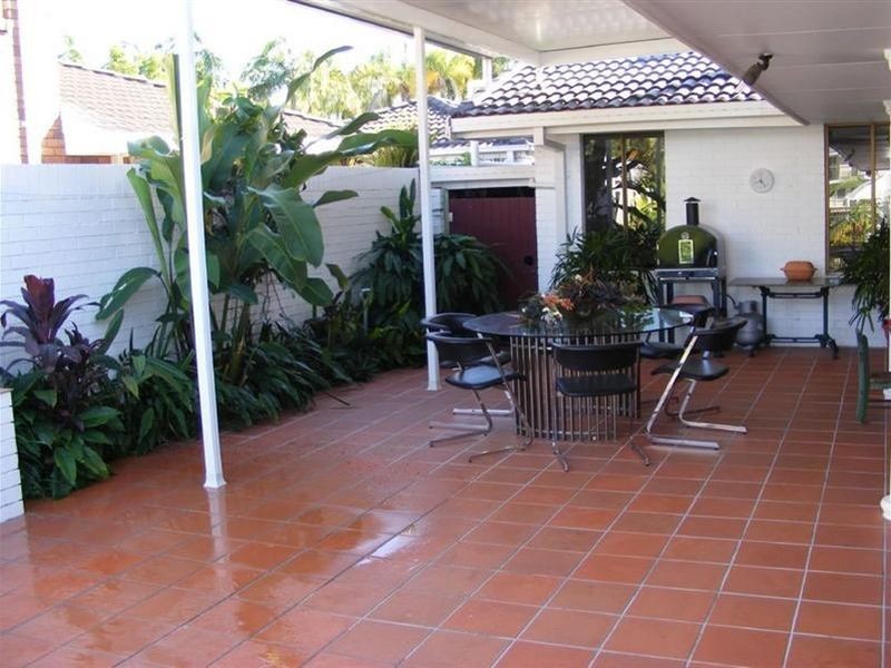 30 Namatjira Court, Broadbeach Waters QLD 4218