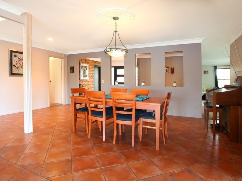 36 Ayrshire Avenue, Benowa QLD 4217