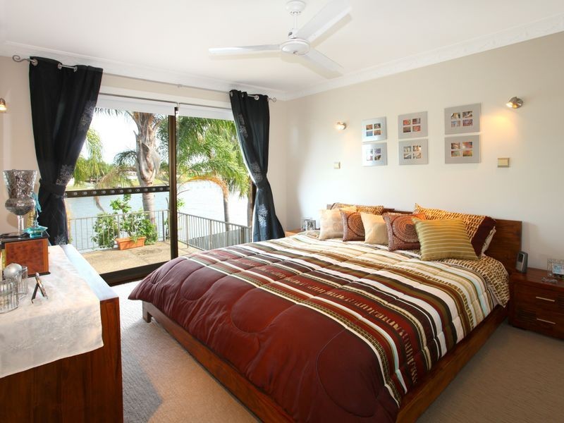 36 Ayrshire Avenue, Benowa QLD 4217