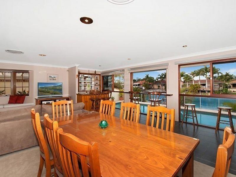 9 Argyle Crescent, Sorrento QLD 4217