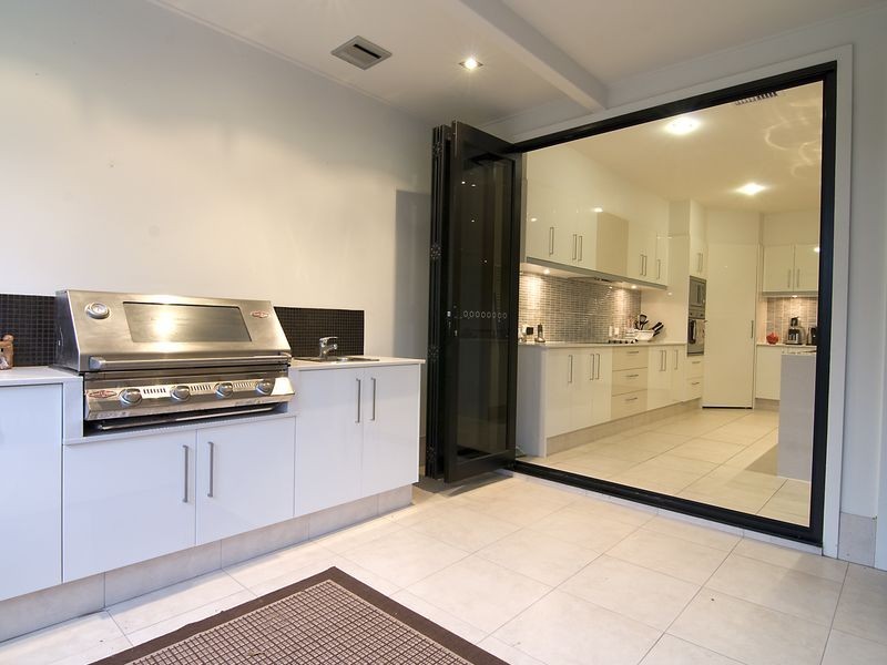 326 Ron Penhaligon Way, Robina QLD 4226