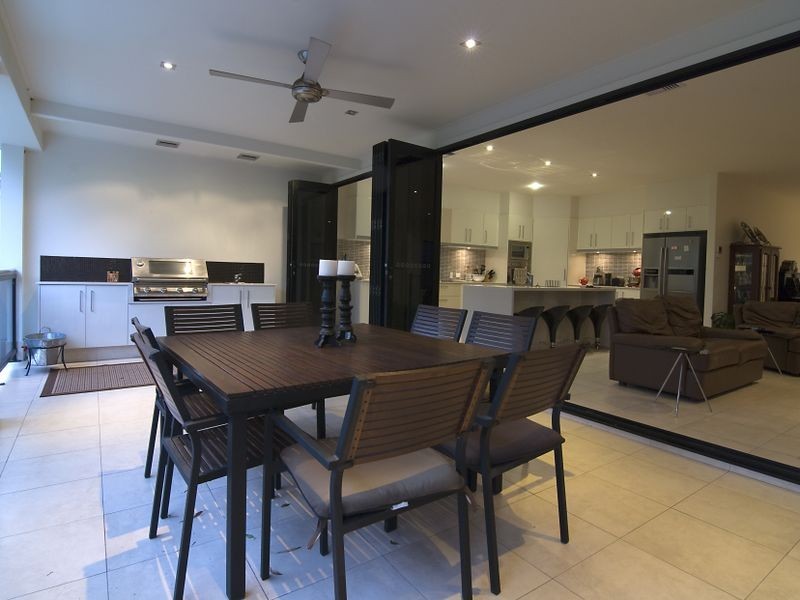 326 Ron Penhaligon Way, Robina QLD 4226