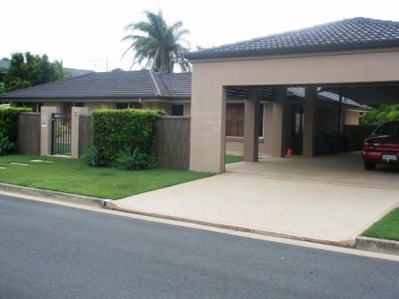 10 Wombat Court, Sorrento QLD 4217