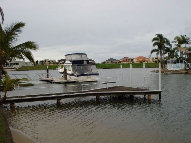 16 Sacha Place, Broadbeach Waters QLD 4218