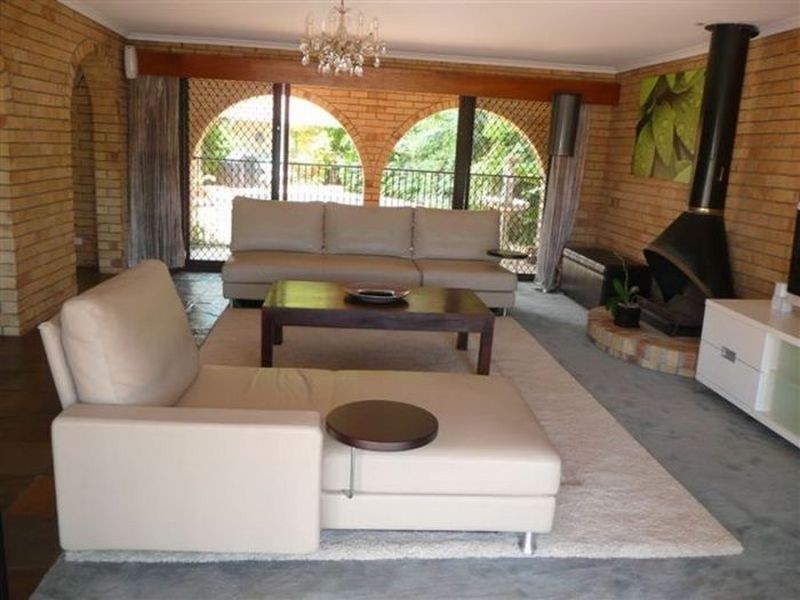 16 Sacha Place, Broadbeach Waters QLD 4218