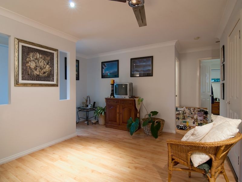 2/403 Bayview Street, Hollywell QLD 4216