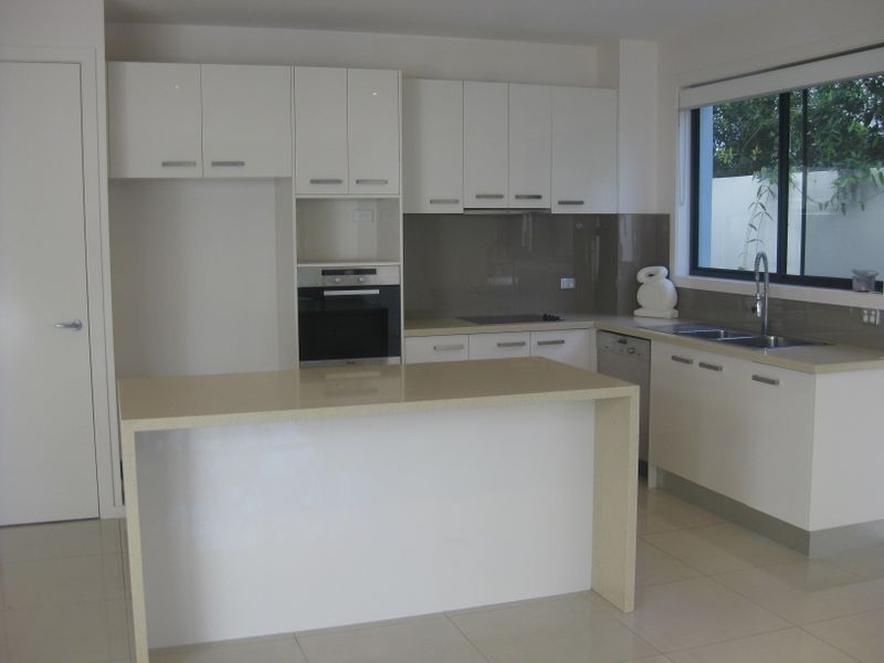 7026 Vista Drive, Royal Pines, Benowa QLD 4217