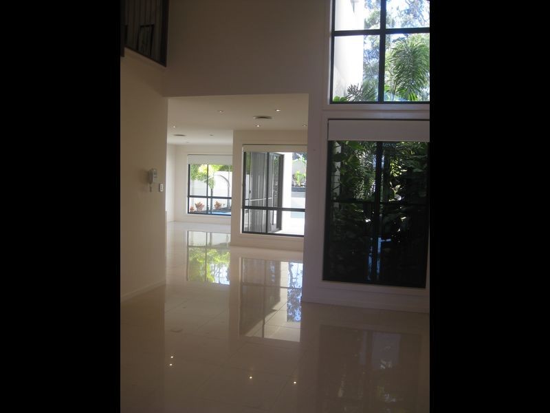 7026 Vista Drive, Royal Pines, Benowa QLD 4217