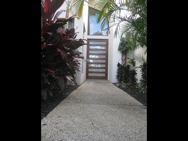 7026 Vista Drive, Royal Pines, Benowa QLD 4217