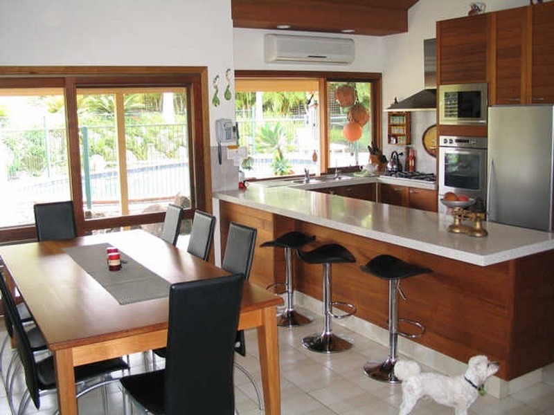 4 Tanya Court, Benowa QLD 4217