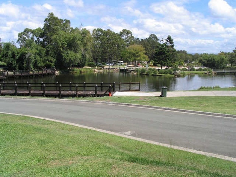 4 Tanya Court, Benowa QLD 4217