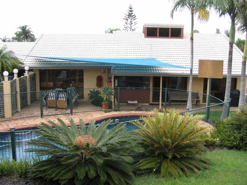 4 Tanya Court, Benowa QLD 4217