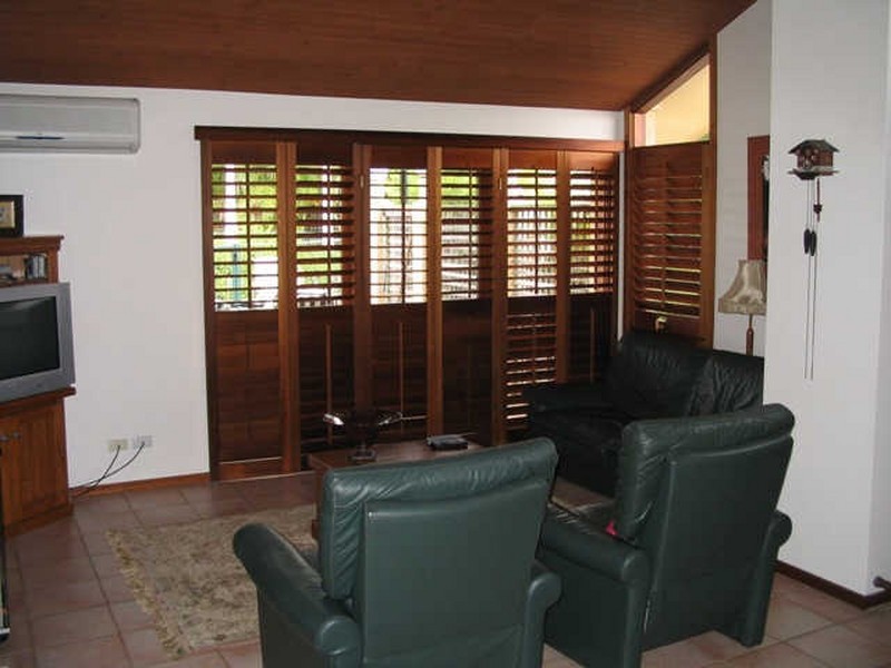 4 Tanya Court, Benowa QLD 4217