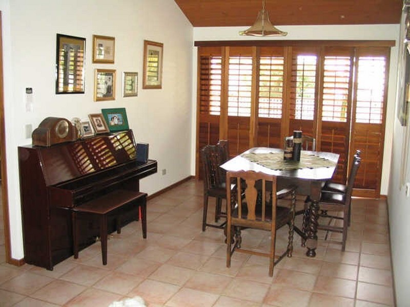 4 Tanya Court, Benowa QLD 4217