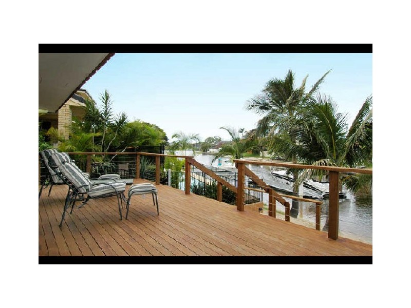 3 Cedar Place, Broadbeach Waters QLD 4218