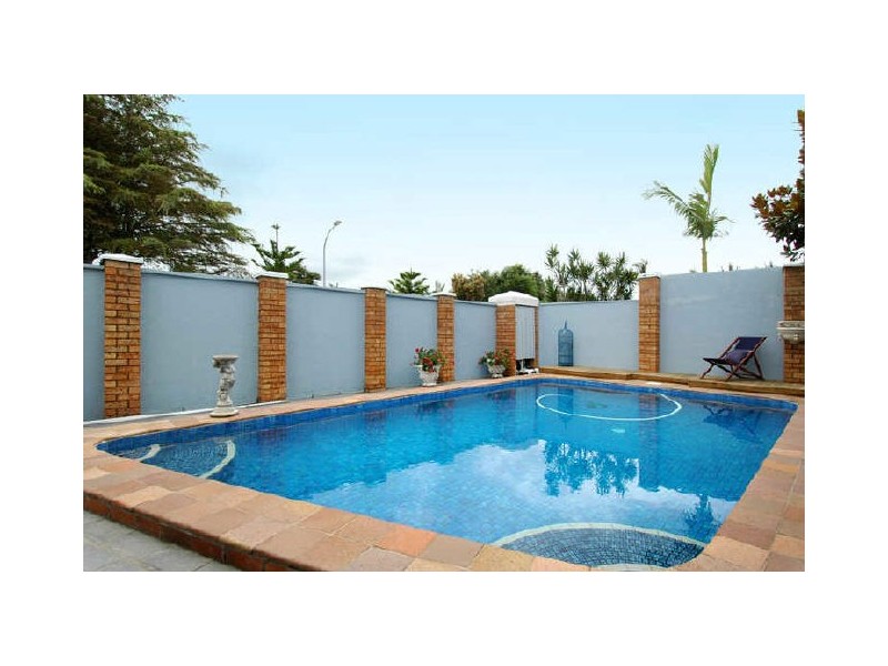 3 Cedar Place, Broadbeach Waters QLD 4218