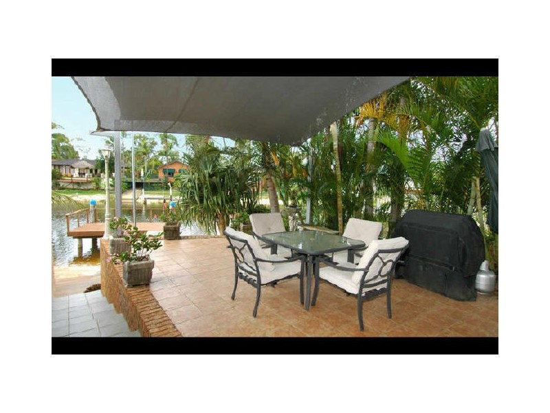3 Cedar Place, Broadbeach Waters QLD 4218
