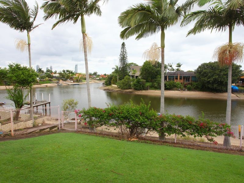 129 Campbell Street, Sorrento QLD 4217