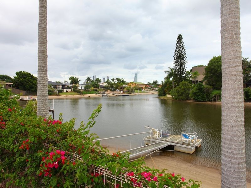 129 Campbell Street, Sorrento QLD 4217