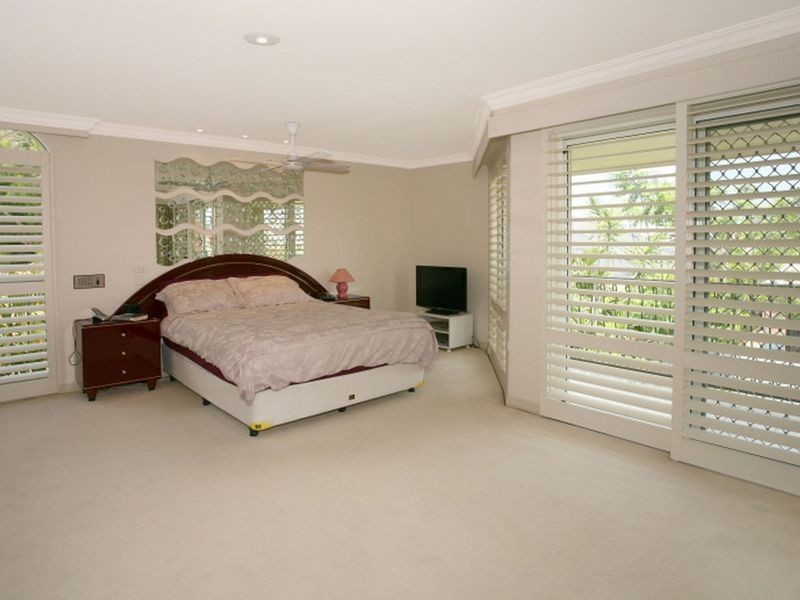 15 Marseille Court, Sorrento QLD 4217