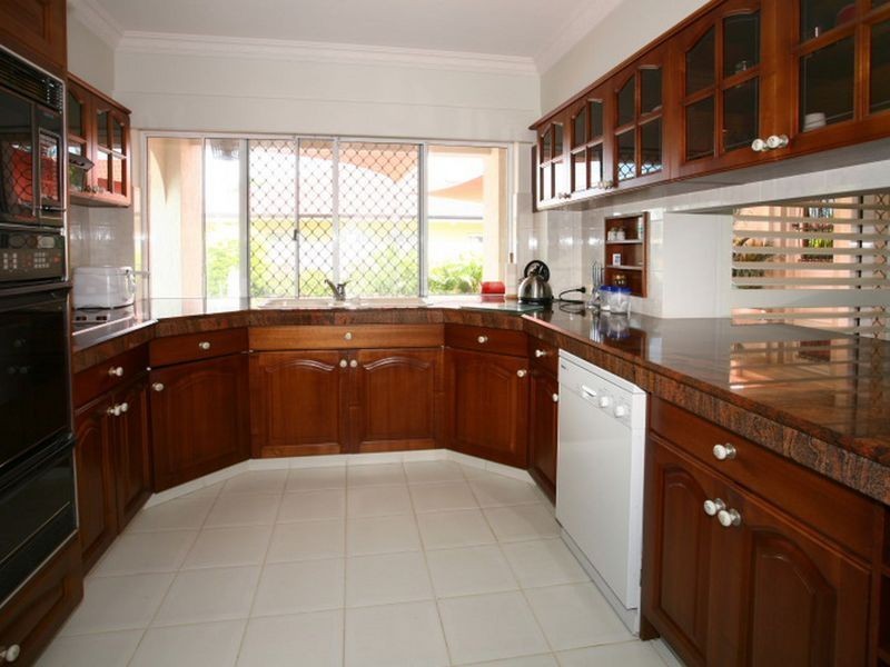 15 Marseille Court, Sorrento QLD 4217