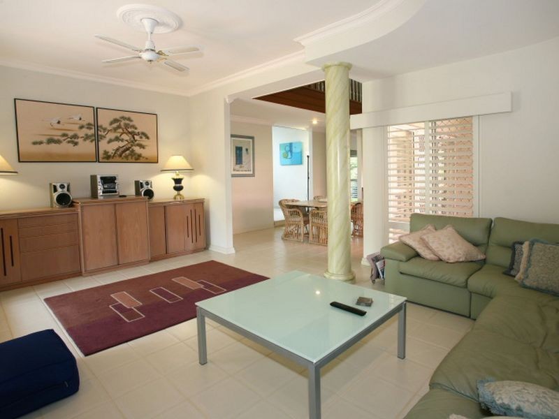 15 Marseille Court, Sorrento QLD 4217