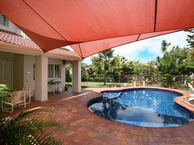 15 Marseille Court, Sorrento QLD 4217