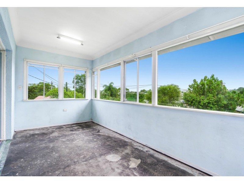 8 Phalerum Avenue, Seven Hills QLD 4170