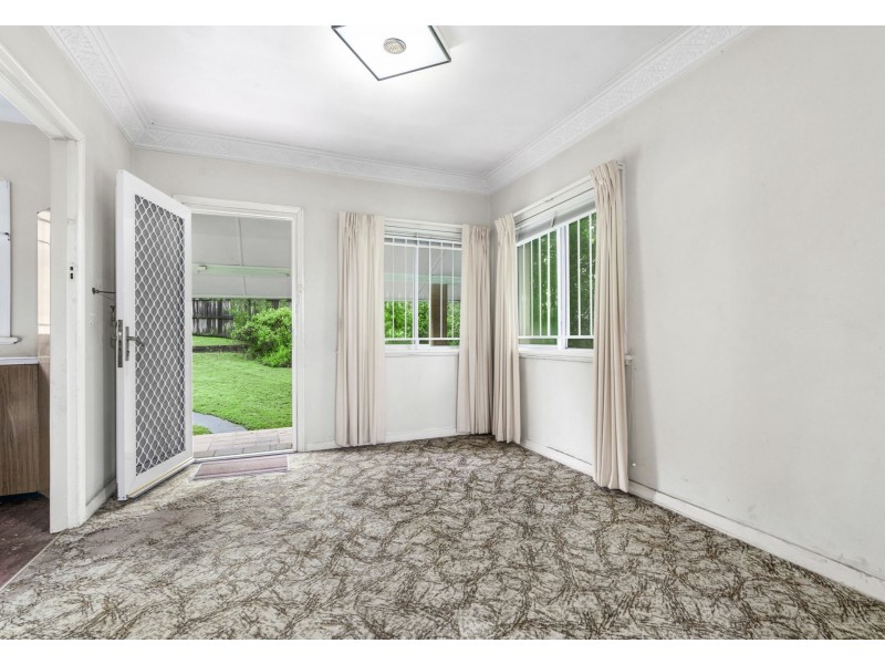 8 Phalerum Avenue, Seven Hills QLD 4170