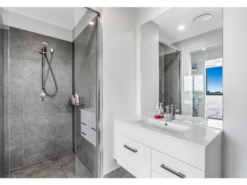 Unit 501/22 Andrews Street, Cannon Hill QLD 4170