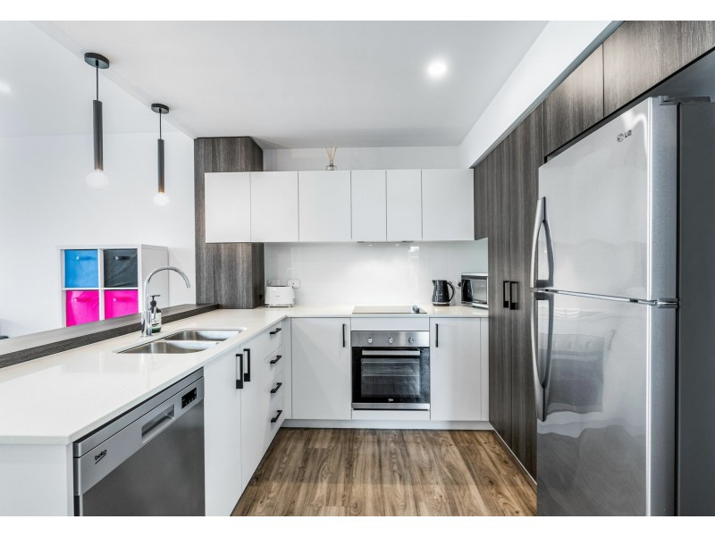 Unit 501/22 Andrews Street, Cannon Hill QLD 4170