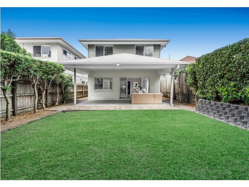 64 Moncrief Road, Cannon Hill QLD 4170