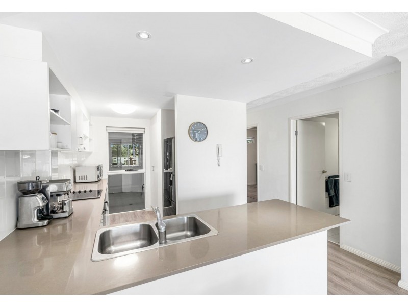 Unit 3/888 Wynnum Rd, Cannon Hill QLD 4170