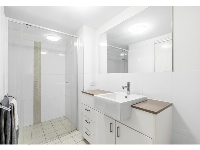 Unit 3/888 Wynnum Rd, Cannon Hill QLD 4170