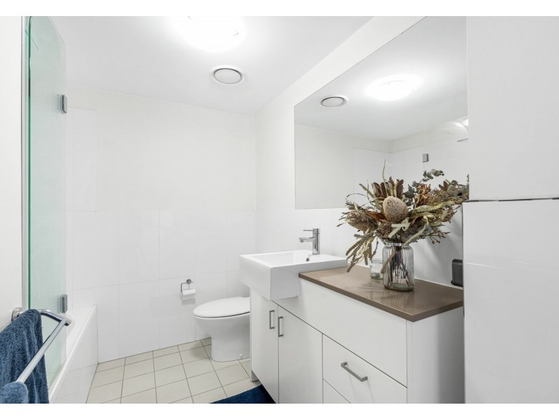 Unit 3/888 Wynnum Rd, Cannon Hill QLD 4170