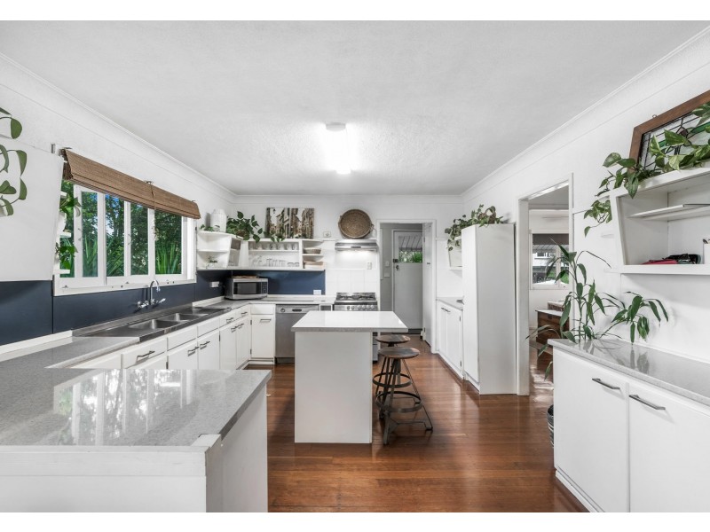 5 Lyric Street, Cannon Hill QLD 4170