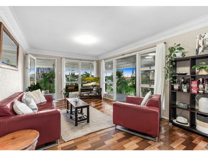 5 Lyric Street, Cannon Hill QLD 4170